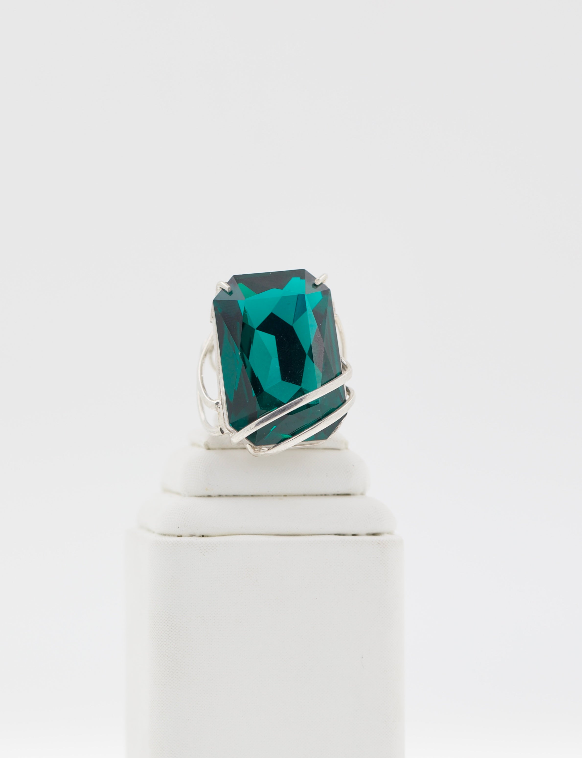 'SUBZY" Rectangle Ring