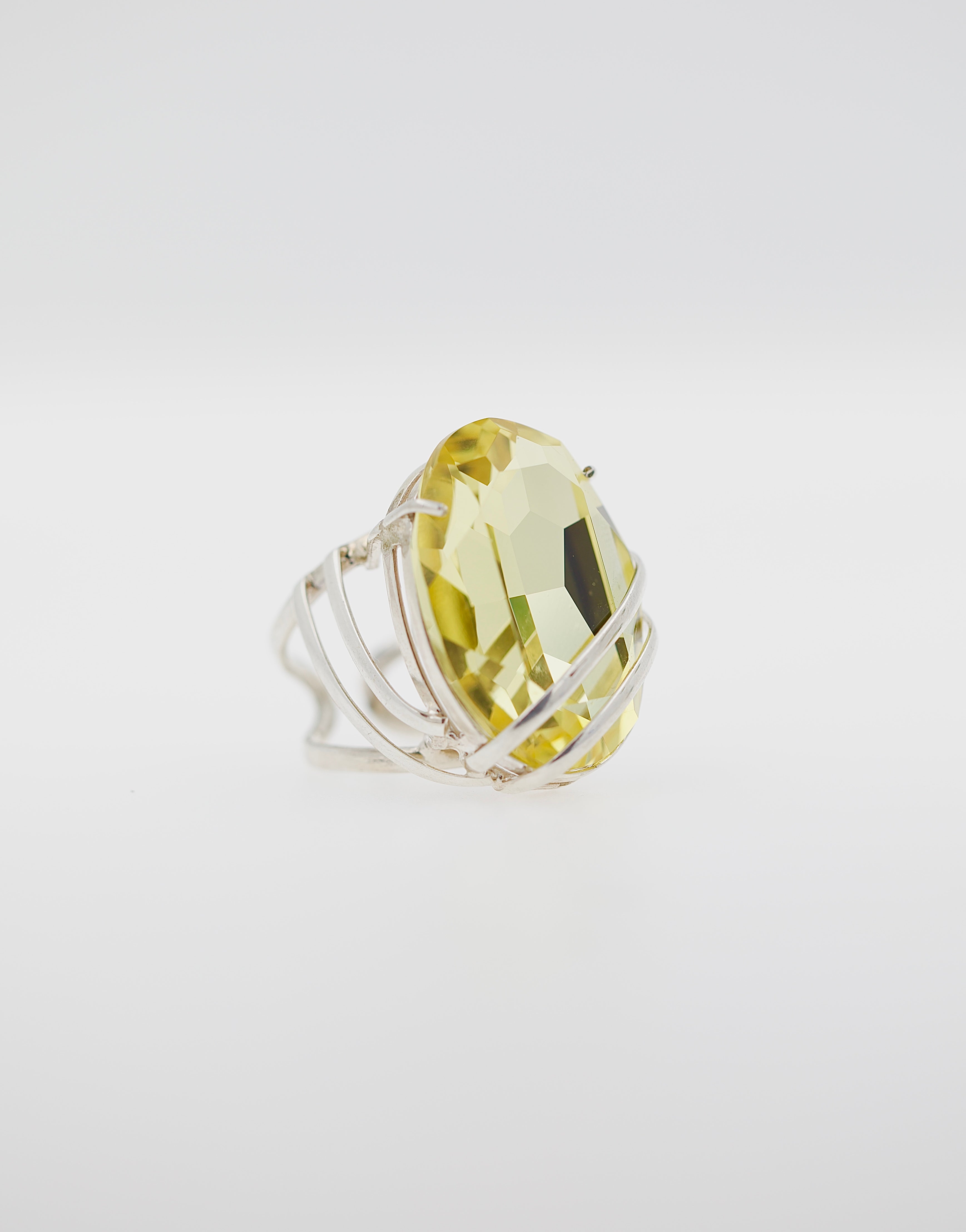 "SUBZY" Oval Ring